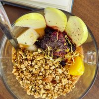 smoothiebowl with papaya and cinnamon (and many more) at Bliss Café in Tenerife