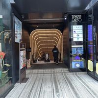 Escalators down to B level are actually on Cannon St. even though the listing is on Jaffe rd   at Paradise Veggie 樂園素食 in Hong Kong Island