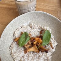 鸡油菌烩饭+拿铁  at Prosti salat! - Прости салат!  in Khabarovsk