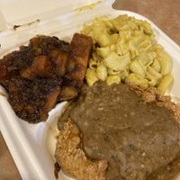 Southern fried chick’n, candied yams, and Mac & cheeze at Binge Kitchen in Austin