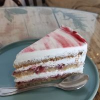 Tarta de frutos rojos. Deliciosa! at Daio in Gijon