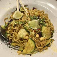 Pad thai vegetal, preguntar sin huevo  at ROSALÍA LA RATONA in Huelva