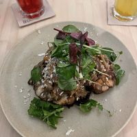 Laugenknödel mit Pilzen  at VHY! in Stuttgart