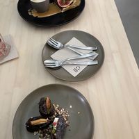 Datteln und Schokoladentarte at VHY! in Stuttgart