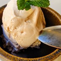 Hazelnut ice cream (vegan) at VHY! in Stuttgart