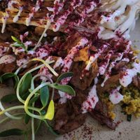 Hauptgang 1: gegrillter Spitzkohl mit Planted Döner auf Hirsesalat at VHY! in Stuttgart