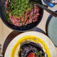 Spinatknödel auf Coleslaw und Rotkohl mit Polenta at VHY! in Stuttgart