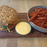 No chicken burger, fries and burger sauce at Tabi Loo in Leuven