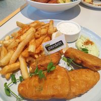 Gardein Fishless n Chip at Green Common 绿客门 in Central Singapore