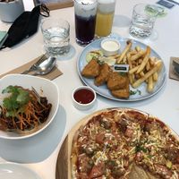 Overview of meal for 2pax! #Veganuary at Green Common 绿客门 in Central Singapore