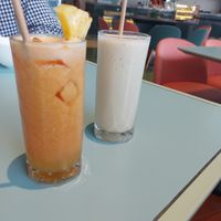 Singapore Slinger and Pineapple Coconut Smoothie at Green Common 绿客门 in Central Singapore