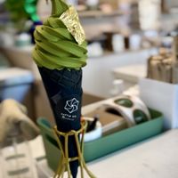 Matcha soft serve w edible GOLD in a charcoal cone 🤩😋🤤  at Level V Bakery in Vancouver