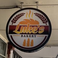 L B  at Luke's Bakery in Reservoir