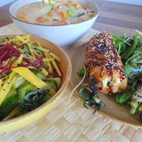 Mangosalat, Cary Bowl, Sushi at Sen Vegan Cuisine - Moorenstraße in Dusseldorf