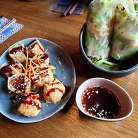 Tempura Maki und Summer rolls at Sen Vegan Cuisine - Moorenstraße in Dusseldorf