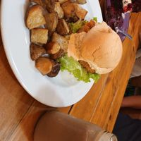 Hamburguesa de no pollo picante at Veggie Beans and Shakes in Bogota