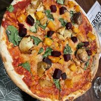 Delicious topping including roast potatoes and beetroot 👌🏼   at Hotel Elliot in Port Elliot