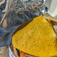 Super nice folks, laid back atmosphere, and an entire, separate vegan menu! I got the woman woman omelette made with mung beans, and a toasted everything bagel with vegan cream che at Seaside Bagels in Wilmington