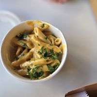 Mac n cheese at Roasted and Raw in Oakland