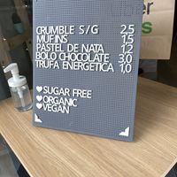 Sweet items pricing list at Vizzio Cafe in Lisbon