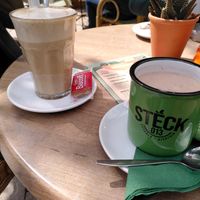 From left: chai latte, chocomel at Steck in Tilburg