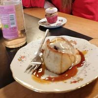 Zimtschnecke😍 (+ mini Muffin) at Haus Wabi Sabi in Lachen