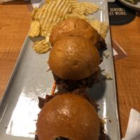 Jackfruit sliders at Persimmon Hollow Brewing Co in Orlando