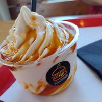 Caramel sundae at Beesechurgers in The Hague