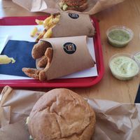 Hungry before, satisfied after 😋😋😋 at Beesechurgers in The Hague