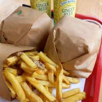 Churgers and Fries at Beesechurgers in The Hague