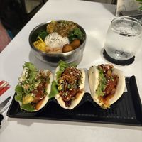   at Po-Ké Ono in Oranjestad