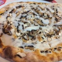 Truffle pizza at Chris Kitchen in Fuerteventura