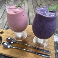 Strawberry and blueberry smoothies. at Cotonoha Kitakamakura  in Kamakura