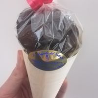 Cuoppo con Cioccolatini Sfusi (fondente, all'arancia, al pistacchio,...) at L'Angolo del Gelato  in Naples