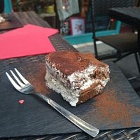 tiramisù at Vegamore in Milan