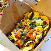 Crispy Poblano Chicken Nachos at Más Veggies Taqueria in Pasadena