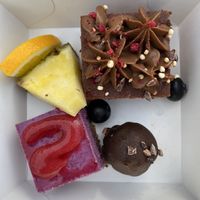 Vegan raw cake at Resi Lecker in Dusseldorf