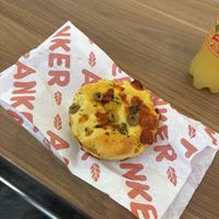  Tomato-Olive-Foccacia (€ 2,30)  at Anker - Hauptbahnhof in Vienna