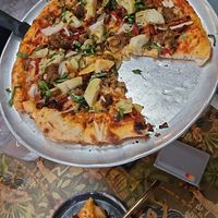 Vegetarian Gourmet with vegan cheese at Bianelli's Gourmet Pizza in Kailua Kona