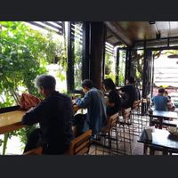 Usually fully seated during lunch time. at Khao Daeng Garng Ron  in Bangkok