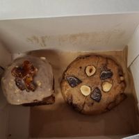 Carrot cake and choc chop cookie. at VeganCafe Sister in Osaka