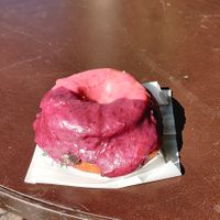 Half strawberry 🍓 half blueberry 🫐 at Hierbabuena Vegan in Buenos Aires