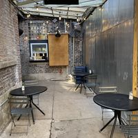 Outdoor seating  at Pizza Friendly Pizza in Chicago