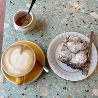 Oat cappuccino & szarlotka  at Baja Wegańska Cukiernia in Warsaw