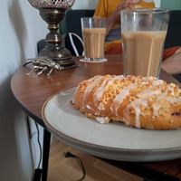 Take-out bun at Baja Wegańska Cukiernia in Warsaw