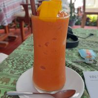 Mango & strawberry smoothie at Vlodge Vegan Hotel in Chiang Mai