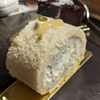 Lemon cake roll at Marbre Vegan in Tokyo