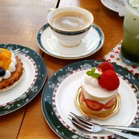 Different cakes, coffee and iced matcha latte at Marbre Vegan in Tokyo