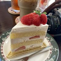 3 layer strawberry cake 🍰   at Marbre Vegan in Tokyo