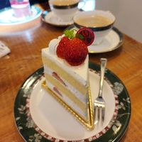 Marbre cake at Marbre Vegan in Tokyo